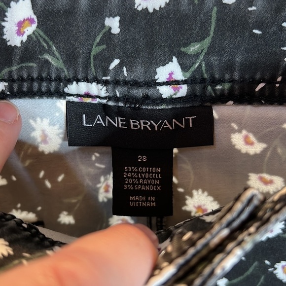 Lane Bryant Black Floral Print Pants Size 28 4X - Picture 5 of 6
